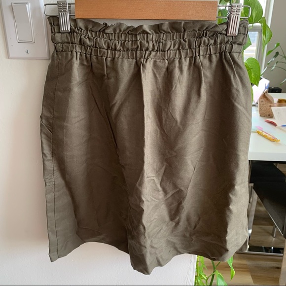 H&M Khaki Skirt - Picture 3 of 5
